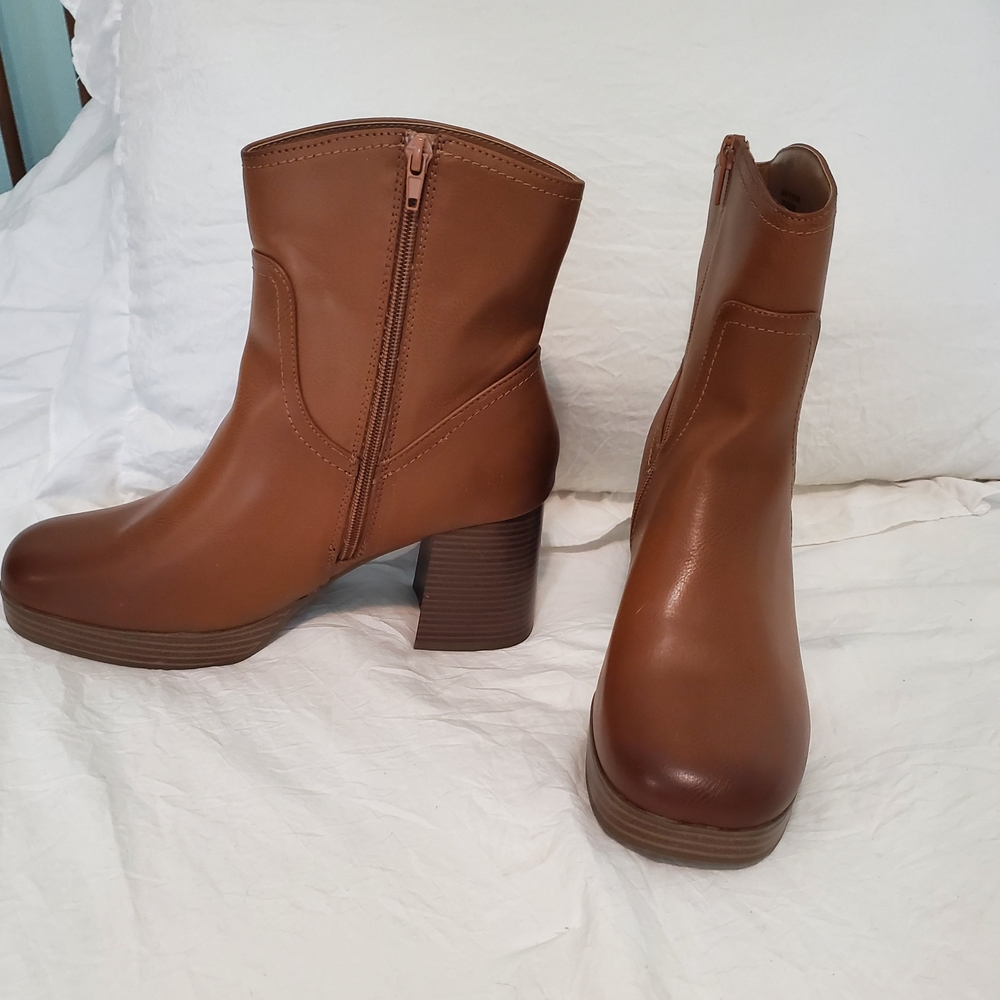 a.n.a Women's Brown Heeled Boots